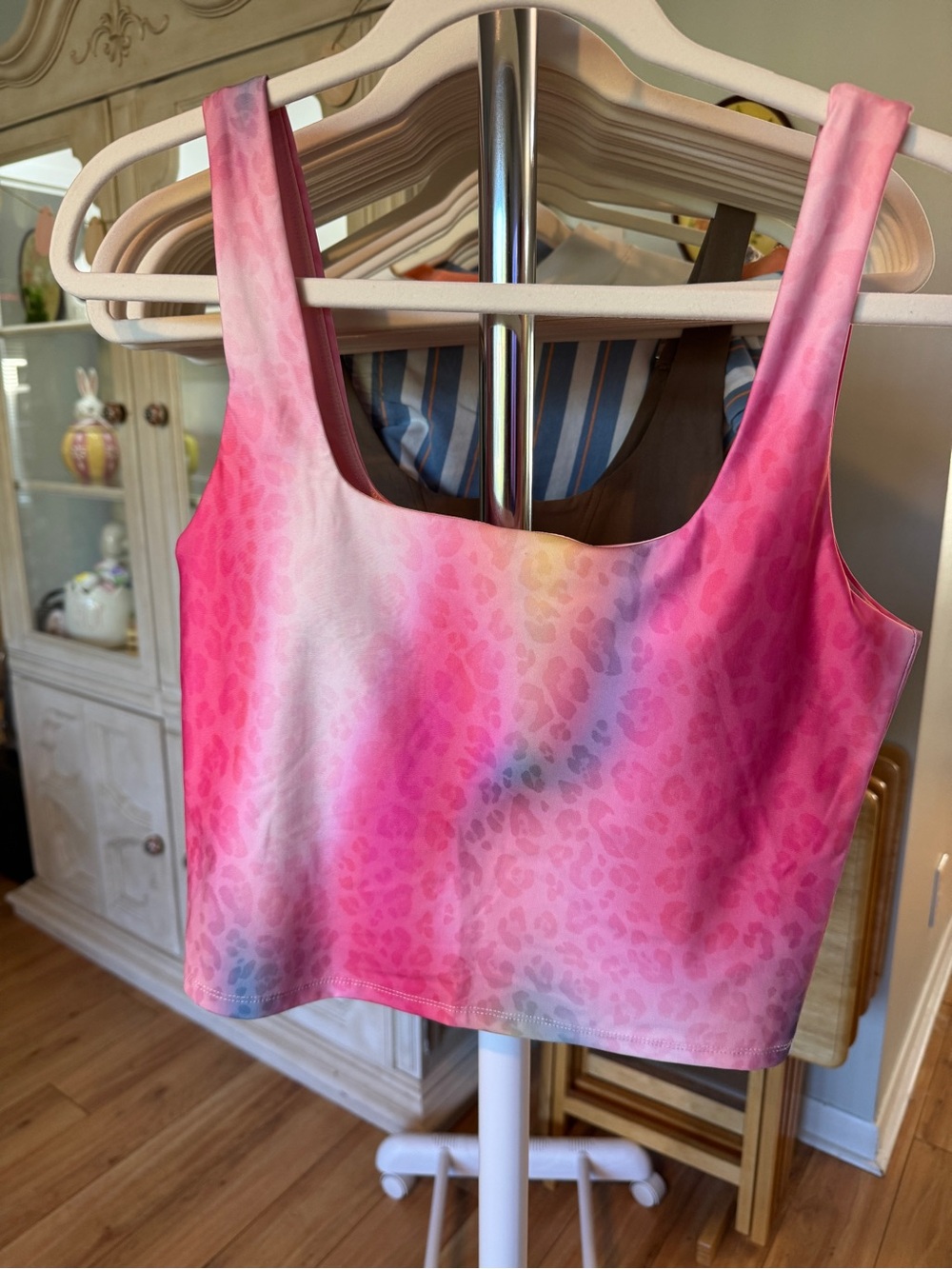 Fabletics Pastel Pink Ombre Leopard Crop Tank Size Medium